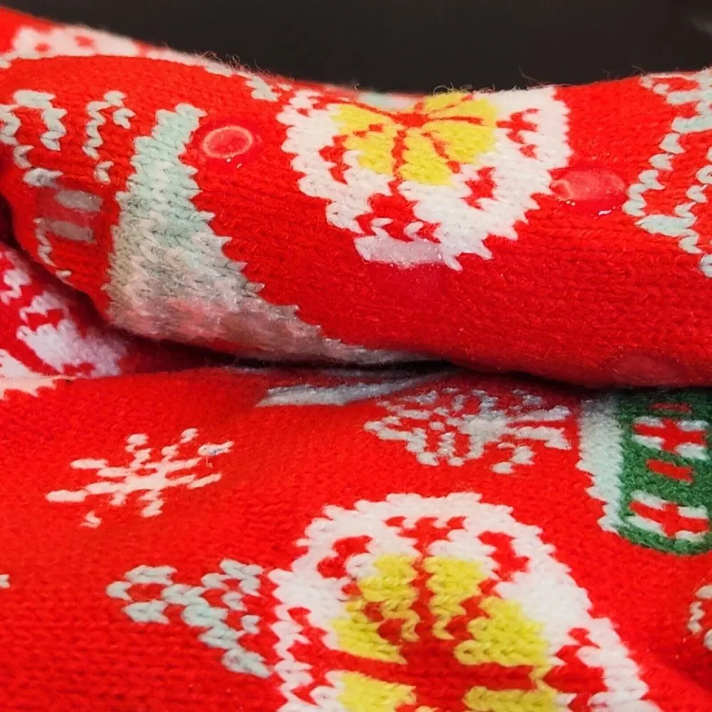 2024 HALLMARK VIP EXCLUSIVE‎ COZY CHRISTMAS SOCKS Unisex Gripper Bottoms NWT